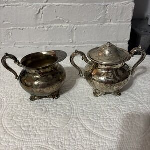 Towle Vintage Silver Plated Creamer And Sugar Tea Set. 4‎ inches tall.